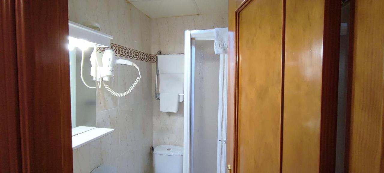 Hospedaje Bar El Gato Del Acueducto Сеговия Екстериор снимка