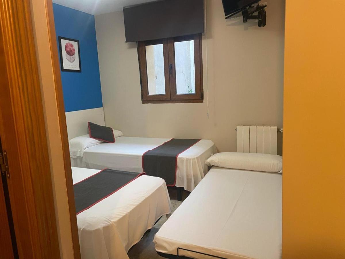 Hospedaje Bar El Gato Del Acueducto Сеговия Екстериор снимка